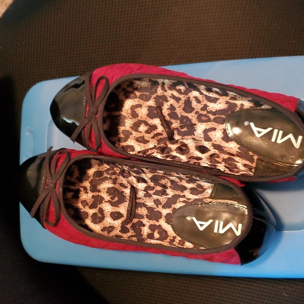 Mia flats shoes